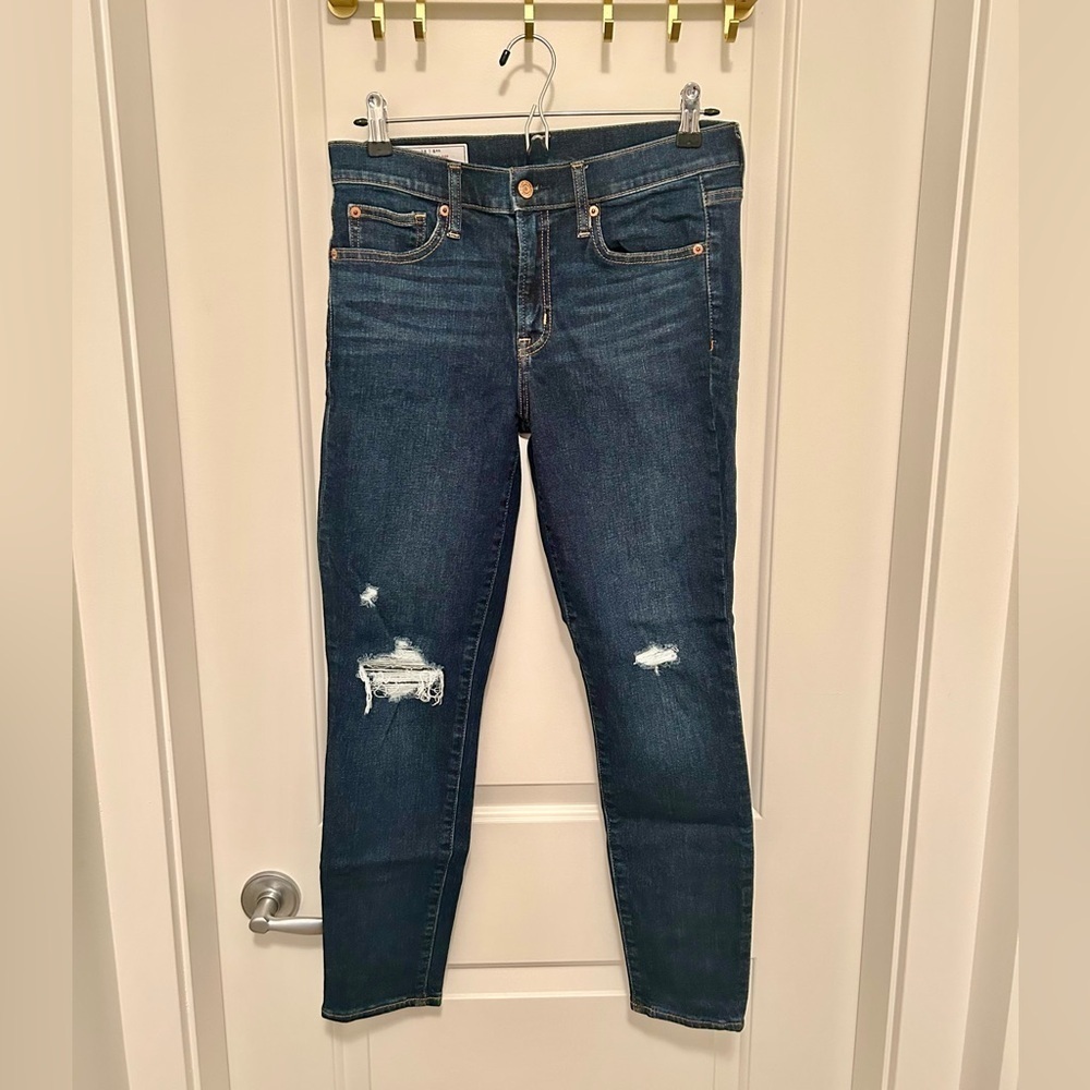 GAP True Skinny  Jeans Size 28R